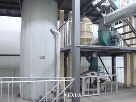 Steam conditioning tower