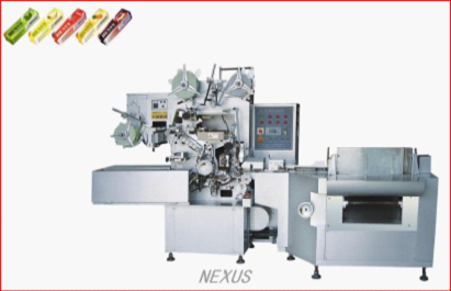 Chewing gum wrapping machine
