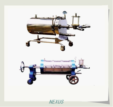 Diatomaceous earth filtering machine