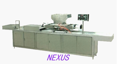 Chocolate pouring machine