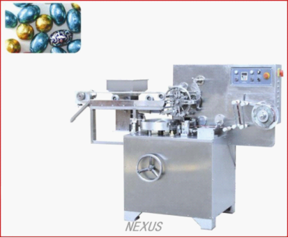 Ball chocolate wrapping machine